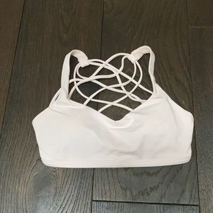 Light pink lululemon sports bra